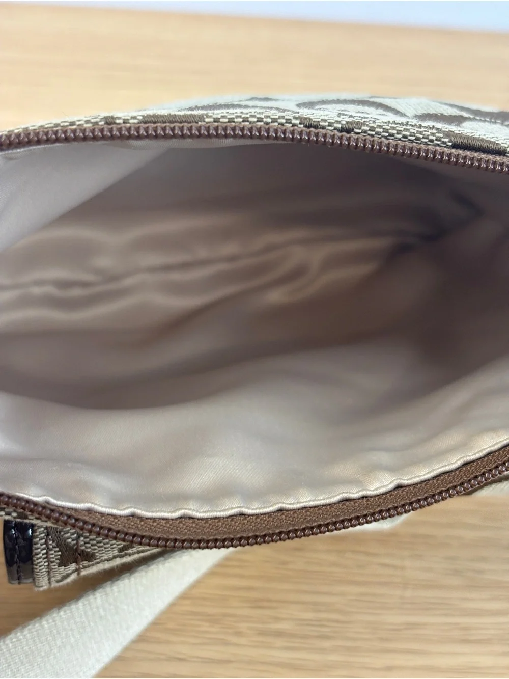 Y2K Coach Penelope Signature Canvas Swingpack Crossbody Brown Patent Trim